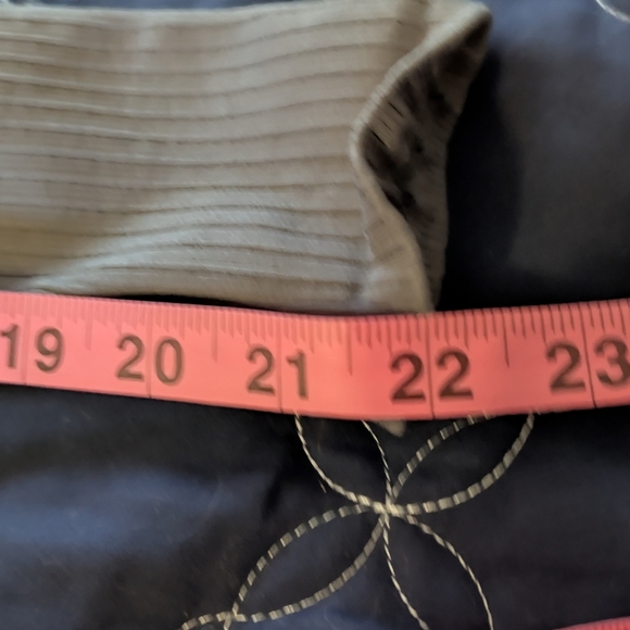 Gray Lightweight Pullover with Subtle Ribbing - Picture 14 of 17